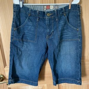 Old Navy stretch denim shorts size 12